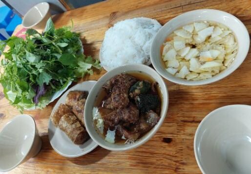 Bun Cha & Deep-fried Spring Roll for Honai Street Food