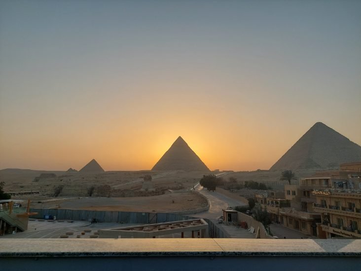 Enjoying Sunset of Pyramids at Pizza Hut