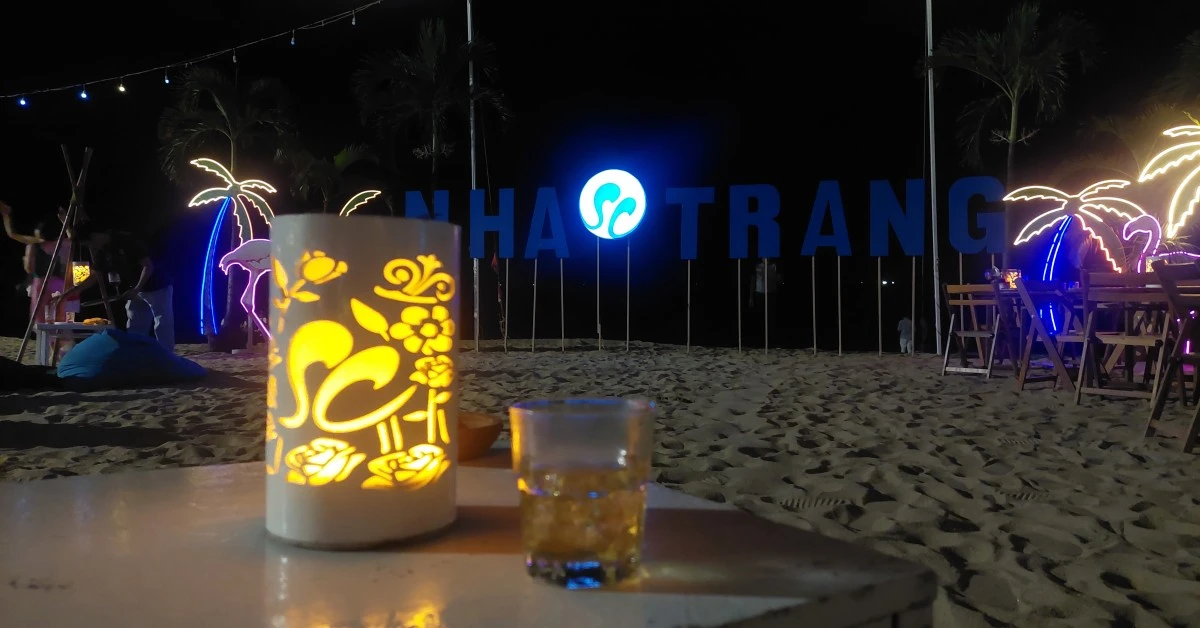 Feature-Page-for-Best-Places-Meet-Locals-Nha-Trang-At-Night