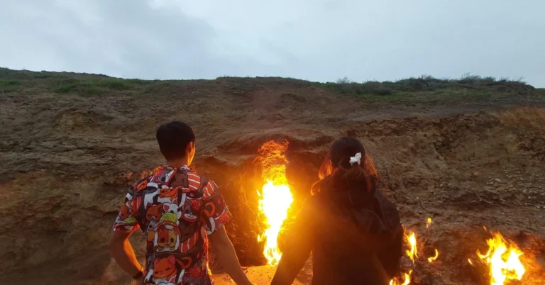 Feature-Page-Fire-temple-and-fire-mountain-Baku-review