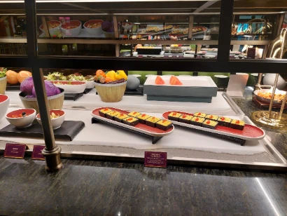 Food at HK DIsney Semi Buffet