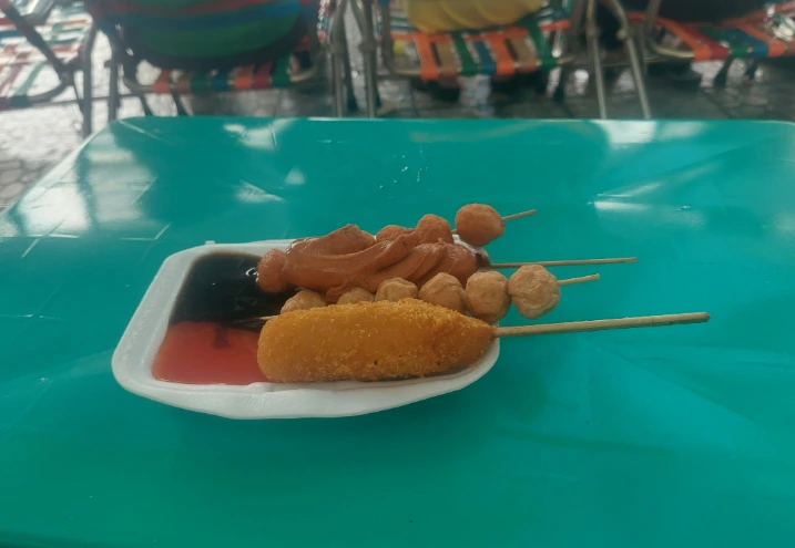 Chilling with cheap snacks at ~ 15000 VND (less than 1 USD)