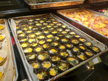 Cooked sea urchin with eggs