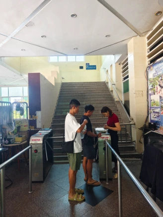 Direct ticket redemption at entrance