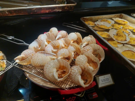 Grilled large whelk