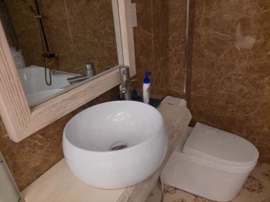 High quality bathroom with tube