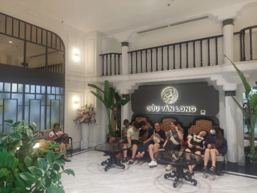 Walk-in queue is long even before 630 pm