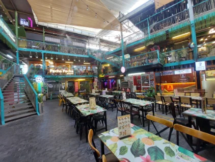 Little Korean foodcourt near An Phu Station
