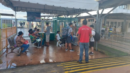 We waited 20 minutes with no Grab at Tagbilaran port