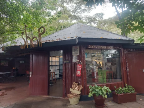 Giraffe center's souvenir shop