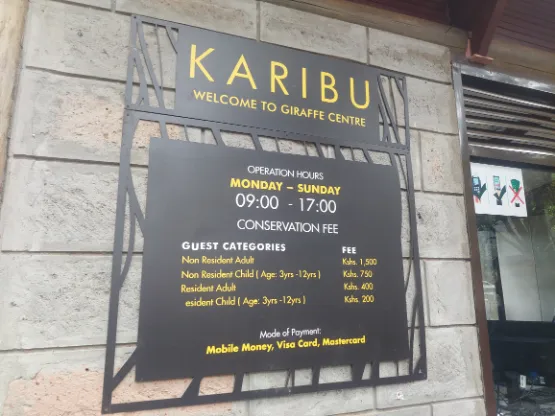 Nairobi Giraffe Center opening time and entrance price