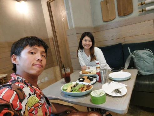 Relax at CJ's a popular cafe