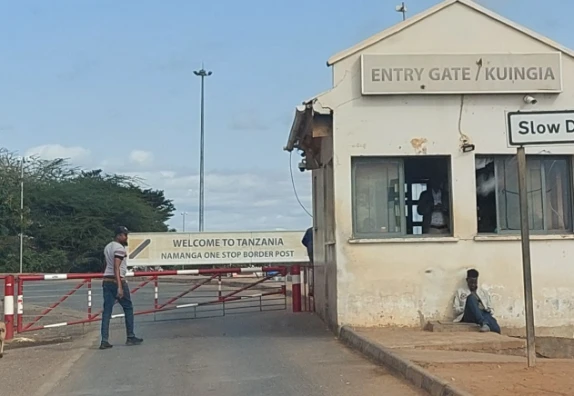 Namanga border crossing entry gate