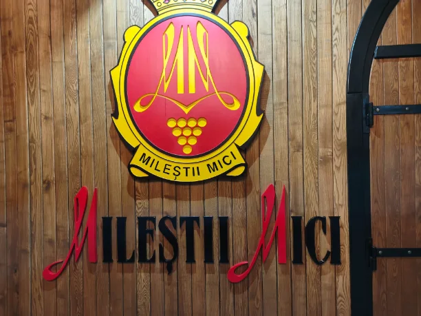 Milestii Mici logo