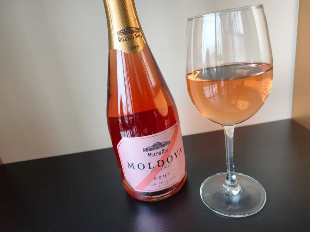 Tasting a Rose at Miletii Mici