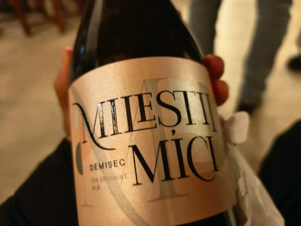 The souvenir sparkling wine